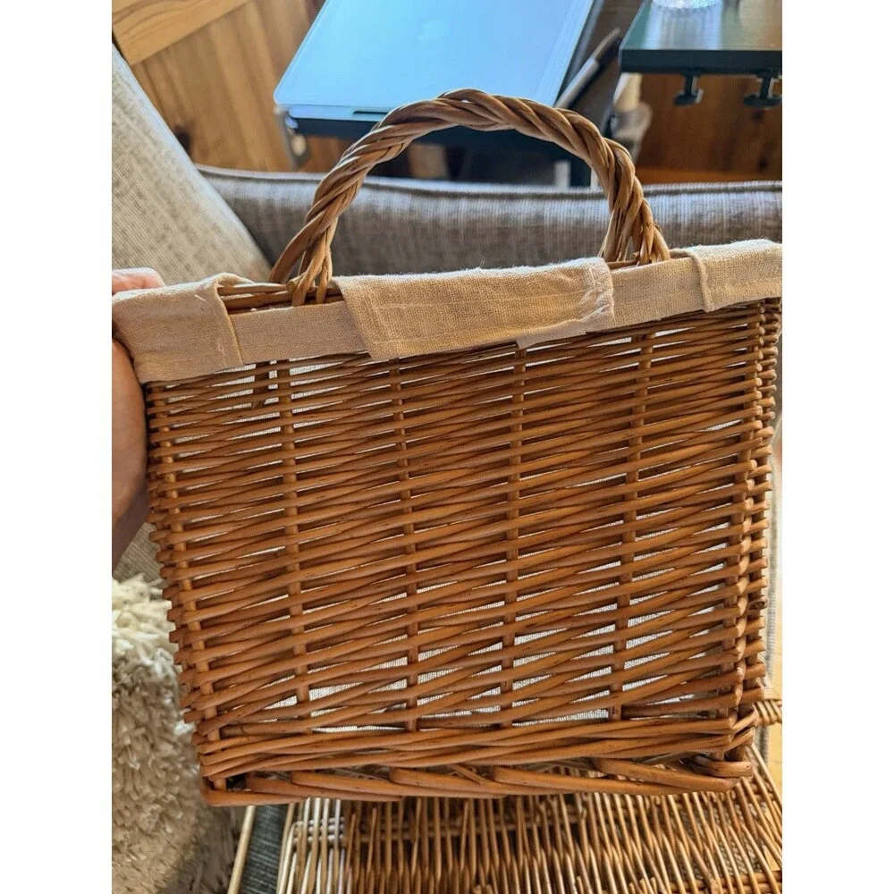 Williams Sonoma Wicker Storage Picnic  Bread Gift Basket Kitchen Decor